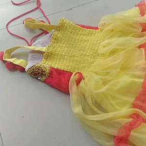 yellow peach net grown,