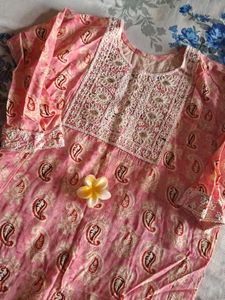 Pink Paisley Print 💖 Kurta With Lace Work