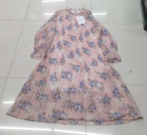 Floral Print Pleated Dress