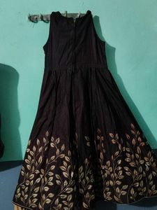 Elegant Ethnic Gown with Leaf Print