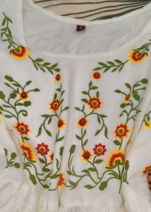✨🤗White Embroidered Flared Kurta