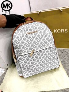 MK* *SIGNATURE LOGO-PRINT RHEA BACKPACK*