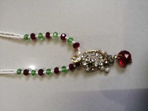 Elegant Pearl &amp; Crystal Pendant Necklace