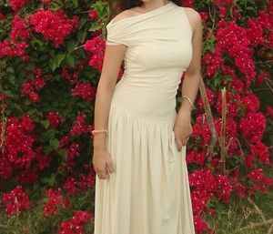 Elegant One-Shoulder Maxi Dress