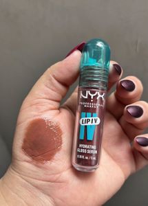 NYX Professional Makeup Lip IV Hydrating Gloss Ser