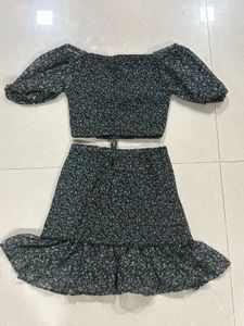 Floral Print Crop Top & Skirt Set