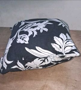 Black &amp; White Floral Throw Pillow takiya