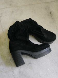 Black Chunky Platform Boots