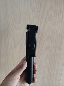Extendable Phone Selfie Stick Tripod
