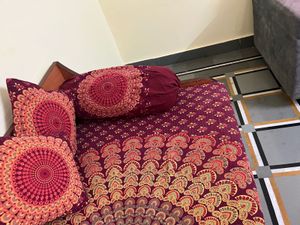 diwaan set bedsheet with cushion cover