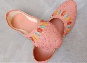 Offer 3 combo Embroidered Women's Juttis