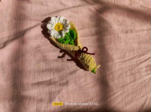 Handmade Crochet Daisy Bouquet Charm