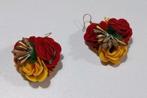 Medhak Artificial Flower Mangtika With Earrings