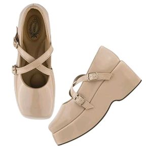 Chic Platform Mary Jane Heels