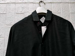 New with tag Korean Classic Black Button-Up Shirt