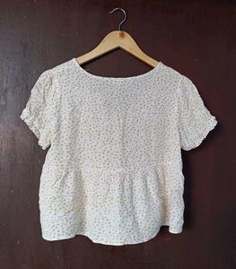 Cute Floral Smocked V-Neck Top