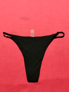 Women's Black Seamless Thong Panty | Ribbed