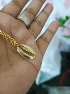 HANDMADE Shell Necklace