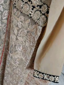 Embroidered Front Slit Kurta
