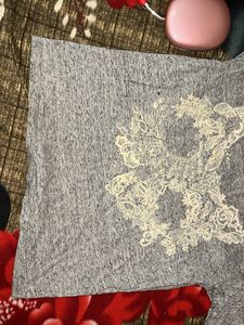 IZZUE Grey Graphic Tee