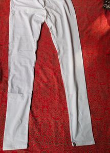 Women Avaasa Leggings