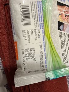 Tulips Set Of 20 Wet Wipes
