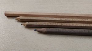 Vintage WWII War Drawing Pencils Lot (4 )
