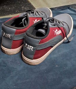 Puma Sneakers