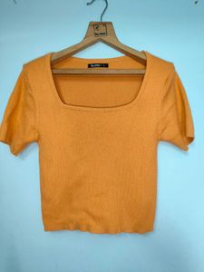zudio orange crop top