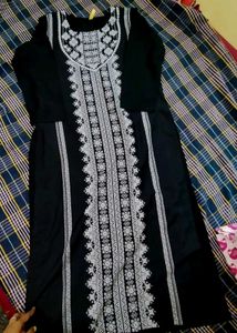 Black Embroidered Kurta