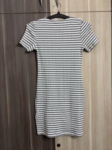 17 H&amp;M Striped Lace-Up Mini Dress