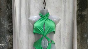 21138. Vibrant Green Halter Neck One-Piece