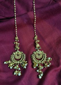 Beuatiful Earings With Chains