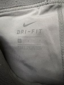 Nike L size  Athletic Leggings