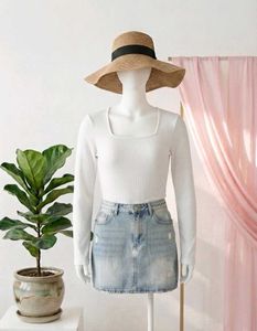 Square Neck Long Sleeve Top