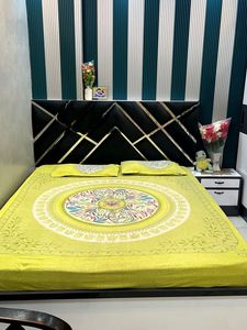 cotton daily use Vibrant Geometric Bedsheet Set