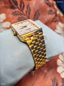 Elegant Gold Tone Square Watch