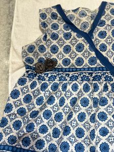 Blue &amp; White Printed short kurti
