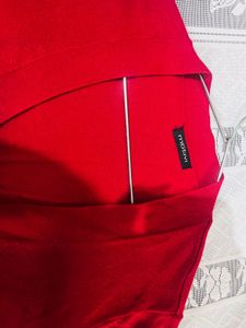 Chic Red top