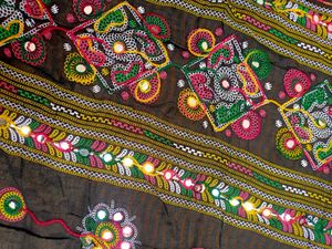 phulkari duptta