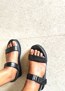 Roadster Women Black Open Toe Heeled Flats