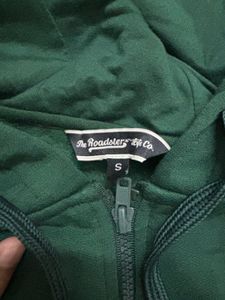 Roadster Women's Green Zip-Up Hoodie