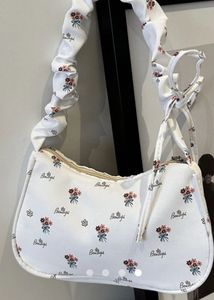 Savana Floral Print Shoulder Bag