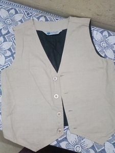 Sleeveless Jacket For Boys