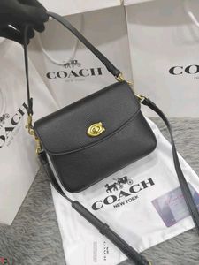 COACH*  *CASSIE CROSSBODY 19 IN SIGNATURE CANVAS*