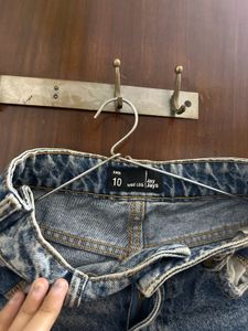 Distressed Wide Leg Jeans