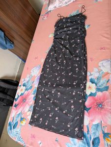 Elegant Black Floral Midi Dress 🌺🌸🌷