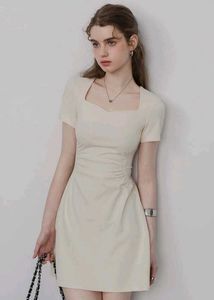 Elegant Beige Ruched Bodycon Dress 🌼✨️