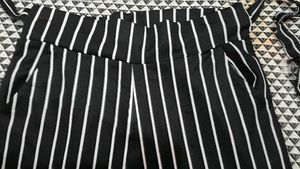 Women's Casual High-Waisted Black and White Vertic