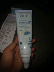 Plum Rice Water &amp; Niacinamide Hybrid Sunscreen SPF